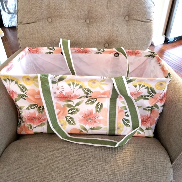 Thirty-one Large Utility Tote - Picture 2 of 3